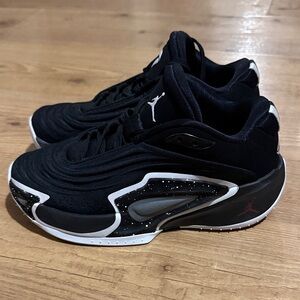 Big Kid Jordan Luka 3 Basketball Shoes